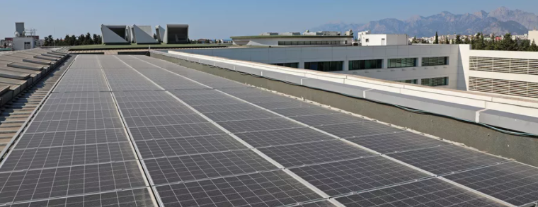 Antalya Büyükşehir Belediyesi Çatısında Enerji Üretiyor