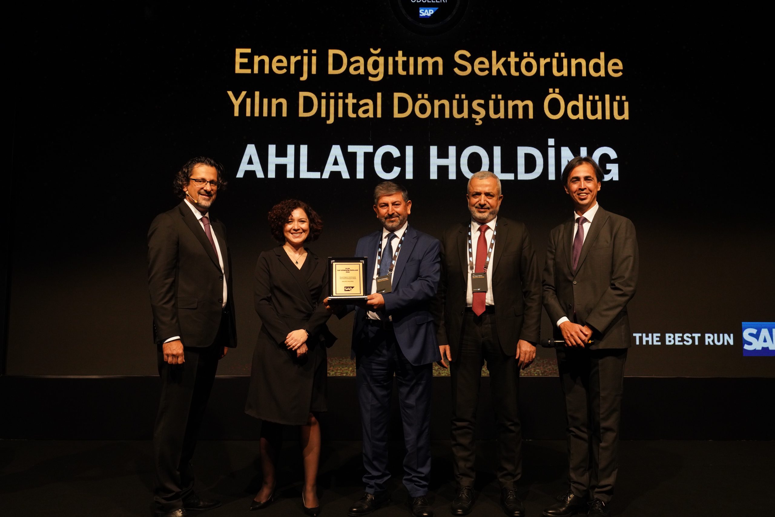 Ahlatcı Holding, Enerji Dağıtım Sektöründe Yılın Dijital Dönüşüm Ödülü’nü kazandı