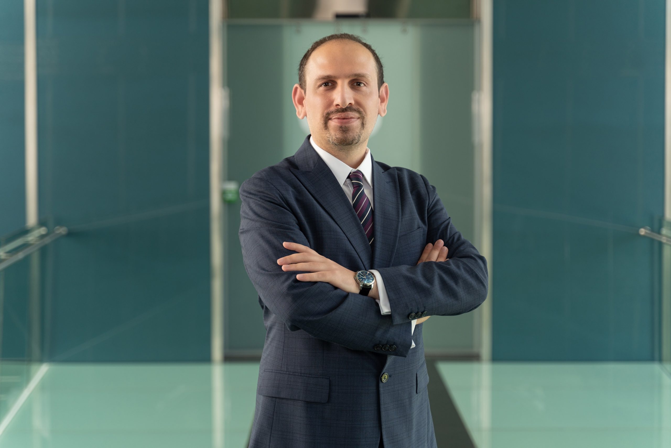 1661152735_AksaElektrik_GenelM__d__r__veY__netimKurulu__yesi_MuratKirazl__