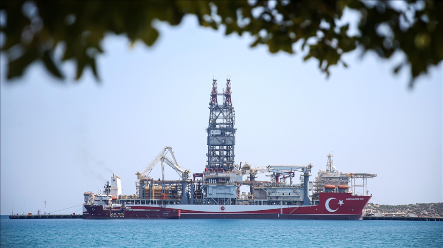 Bakan Dönmez: Abdülhamid Han yarın ilk sondajı için demir alıyor