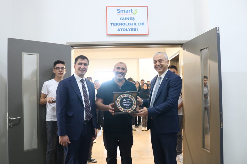 Smart Güneş Teknolojileri, güneşten aldığı ilhamla sektörün “aranan elemanlarını” yetiştiriyor