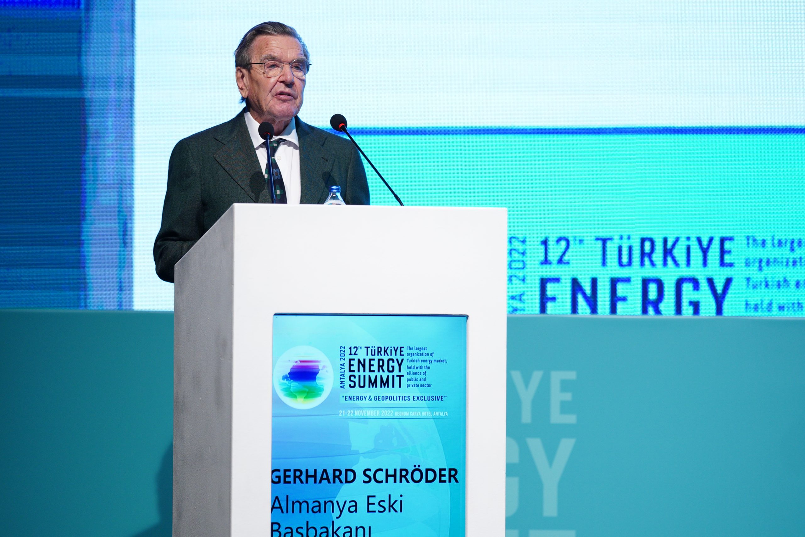 1669116336_Gerhard_Schr__der__2_