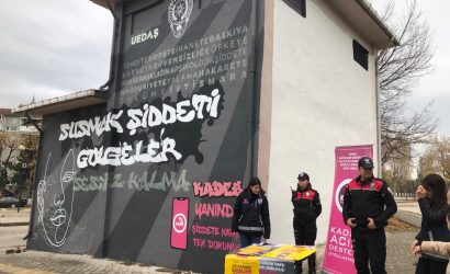 1669374260_Trafolar_Susmak_S__iddeti_Go__lgeler_So__zleriyle_Kad__na_S__iddete_Kars_____Uyard____1_