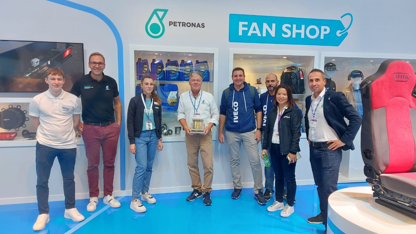 PETRONAS, IVECO ile ticari elektrikli araçlar için sürdürülebilir sıvıları tasarlıyor