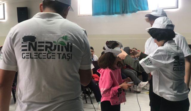 1683720125_UEDAS____VR_Teknolojisi_ile_Enerjisini_Geleceg__e_Tas____yor__4_