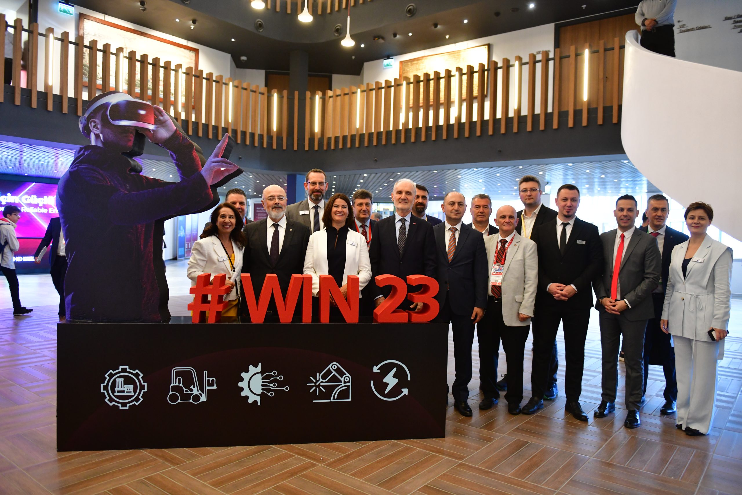 ‘Endüstri 5.0: Geleceğin Fabrikası’ İlk Kez İmalat Sanayi ile Tanıştı 