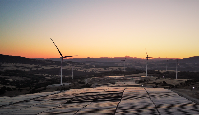 1692116255_Aydem_Yenilenebilir_Enerji_2Q_Foto__raf