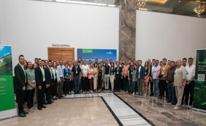 Schneider_Electric_TECH4220