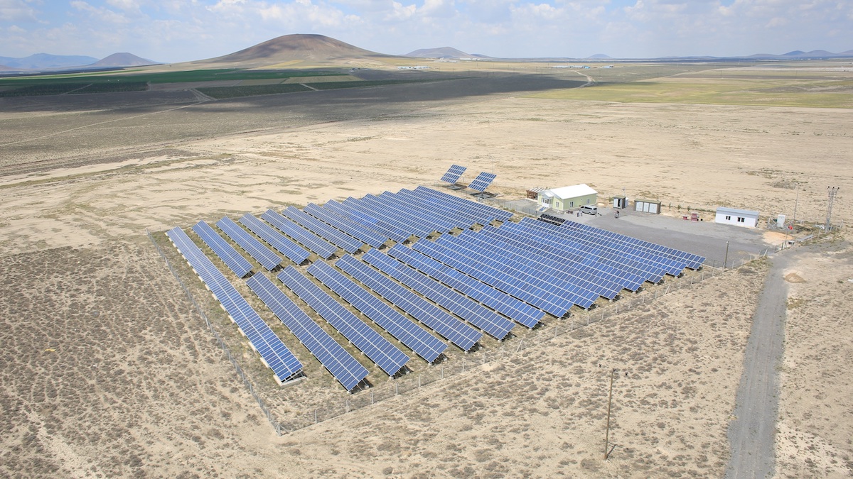 Sadece yeşil enerjiden üretim yapan Akfen Yenilenebilir Enerji yeni yatırımlarıyla kurulu gücünü 860 MW’a çıkartıyor