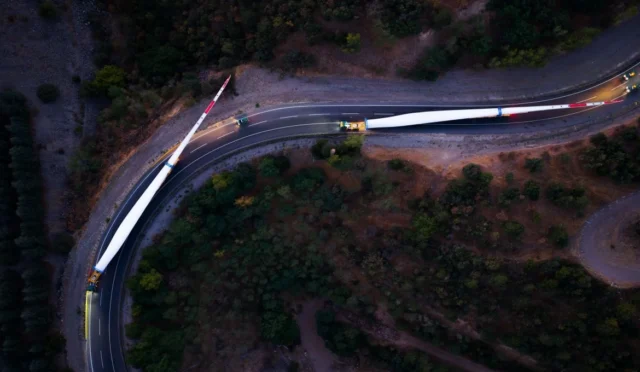 Hareket Türkiye’nin En Uzun Rüzgar Türbini Kanatlarını Taşıdı (2)
