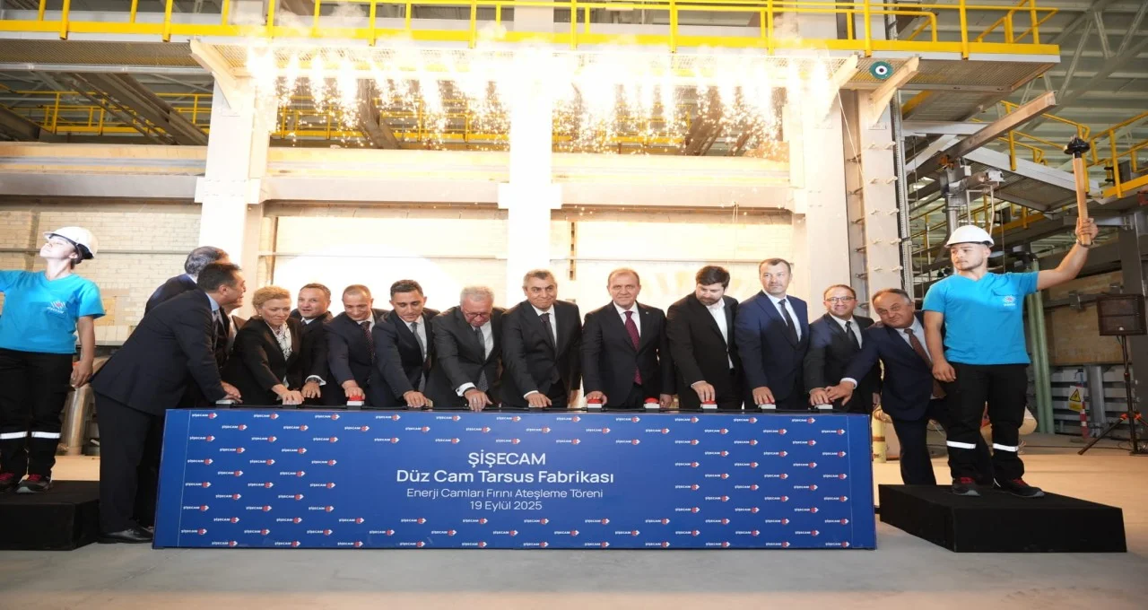 Şişecam, Tarsus ’taki Yeni Enerji Camı Hatlarını Devreye Aldı