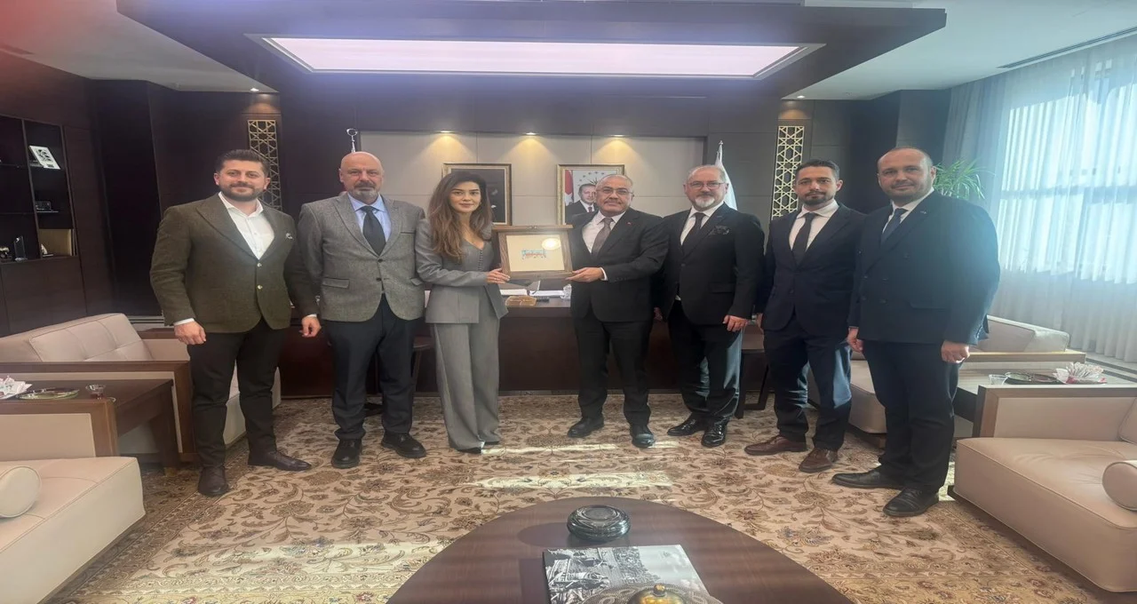 ENSİA Yönetimi Ankara da Temiz Enerji Gündemini Masaya Yatırdı