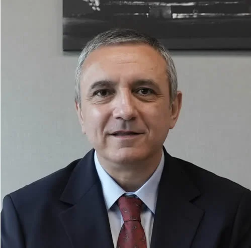 istinye_universitesi_Prof ._Dr._Bestami_Ozkaya