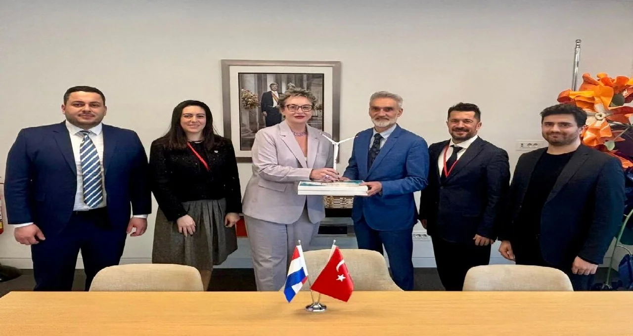 Türeb_Ebru_arıcı_hollanda_ziyaret