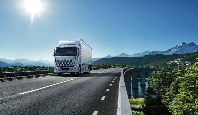 Hyundai_XCIENT_Fuell_Cell