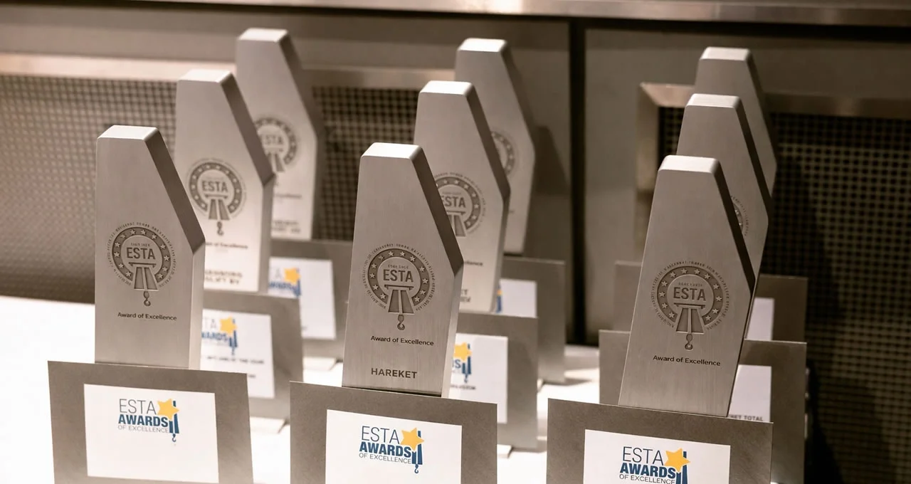Hareket, ESTA Mükemmellik Ödülleri’nde Çifte Final Başarısı Elde Etti