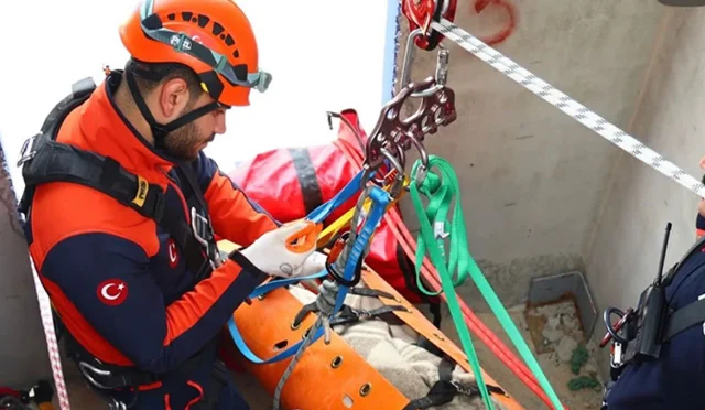 Fırat EDAŞ Ekibi Elazığ’daki AFAD Tatbikatına Katıldı