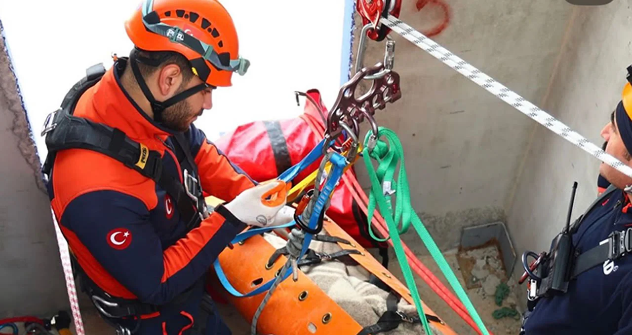 Fırat EDAŞ Ekibi Elazığ’daki AFAD Tatbikatına Katıldı