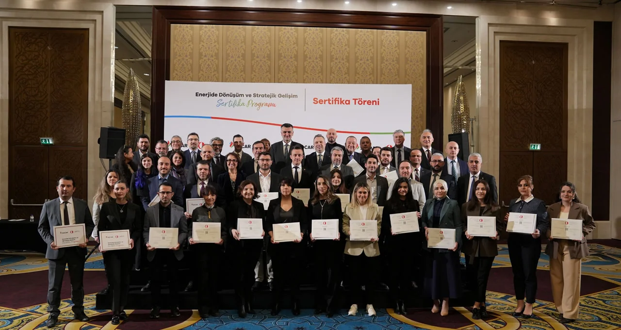 Enerjide Dönüşüm ve Stratejik Gelişim Programı İlk Mezunlarını Verdi