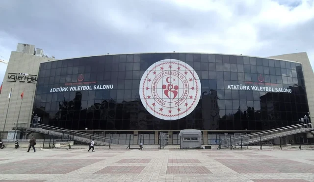 İzmir_Ataturk_Voleybol_Spor_Form_Endustri