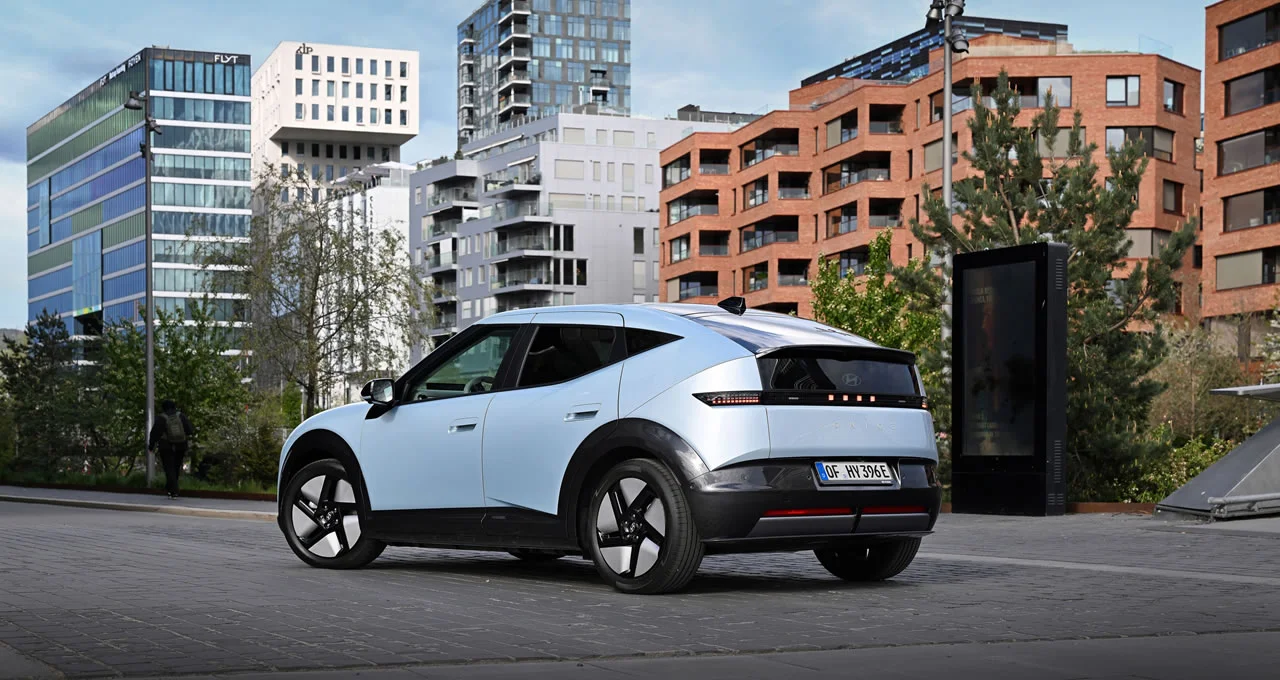 Hyundai_IONIQ_3__4_