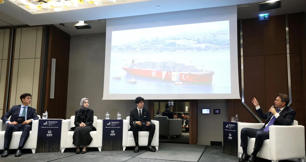Bakan Bayraktar Genç Diplomasi Derneği 14082026_3