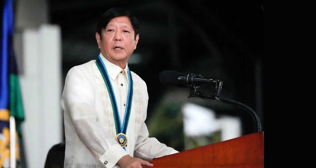 Filipinler Devlet Başkanı Ferdinand Marcos j