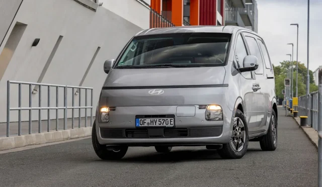 Hyundai_STARIA_Cargo